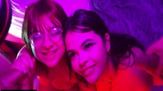 Çalışkan Liseli Kızlar Sevgilileriyle Buluşup Grup Orgy Seks Yapıyorlar