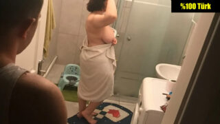 Krem Sürdürme Bahanesiyle Eniştesini Zayıf Noktasından Yakalayan Baldız Ablasının Tahtına Oturuyor