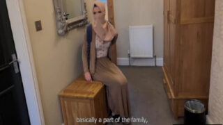 Sapık Kimsesiz Sokakta Kalan Tesettürlü Kadına Yardım Edip Duşta Röntgenleyip Çakıyor