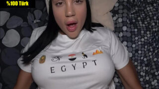 Çıplak Gördüğü Eniştesinin Küçücük Penisine Ufak Dokunuşlarla Dev Yarrak Haline Getirip Faydalanıyor